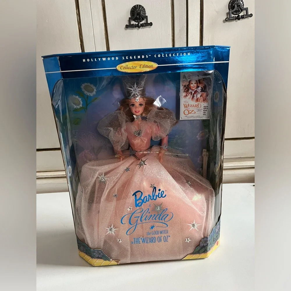 New Barbie ‘95  Barbie as Glinda the Good Witch Wizard of Oz Hollywood Legends